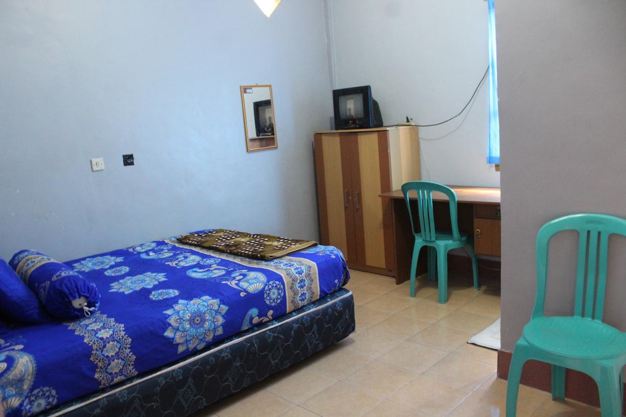 Penginapan Artha Praya Exterior photo
